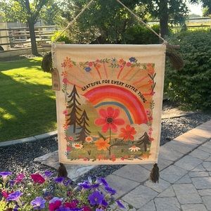 NATURAL LIFE TAPESTRY